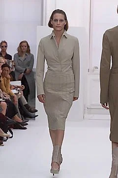 Look 16